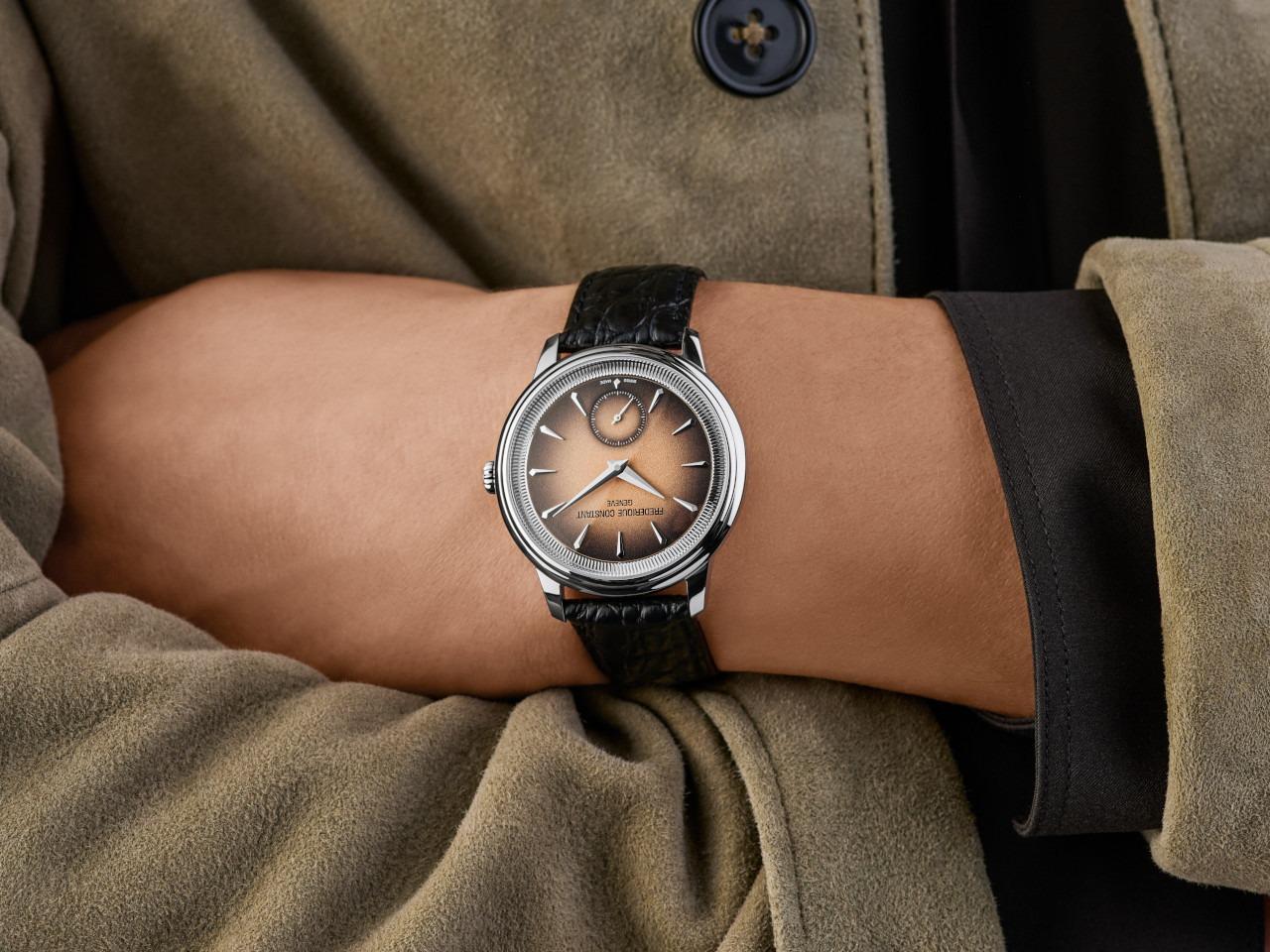 Frederique Constant Classics Moneta Handaufzug Edelstahl 38,5mm braunes Zifferblatt schwarzes Lederband limitiert – Herrenuhren Uhr ohne Datum aus Edelstahl und Leder. Das Gehäuse ist rund und silber. Das Lederarmband ist schwarz. Das Zifferblatt ist ein Index in braun. – Ansicht 10