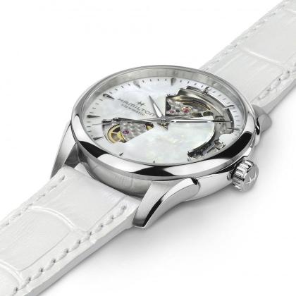 Hamilton Jazzmaster Open Heart Lady Automatik Edelstahl 36mm Perlmutt-Zifferblatt weißes Lederband – Damenuhren Uhr ohne Datum aus Edelstahl. Das Gehäuse ist rund und silber. Das Lederarmband Kroko / Alligator ist weiß. Das Zifferblatt ist ein Index in weiß. – Ansicht 3