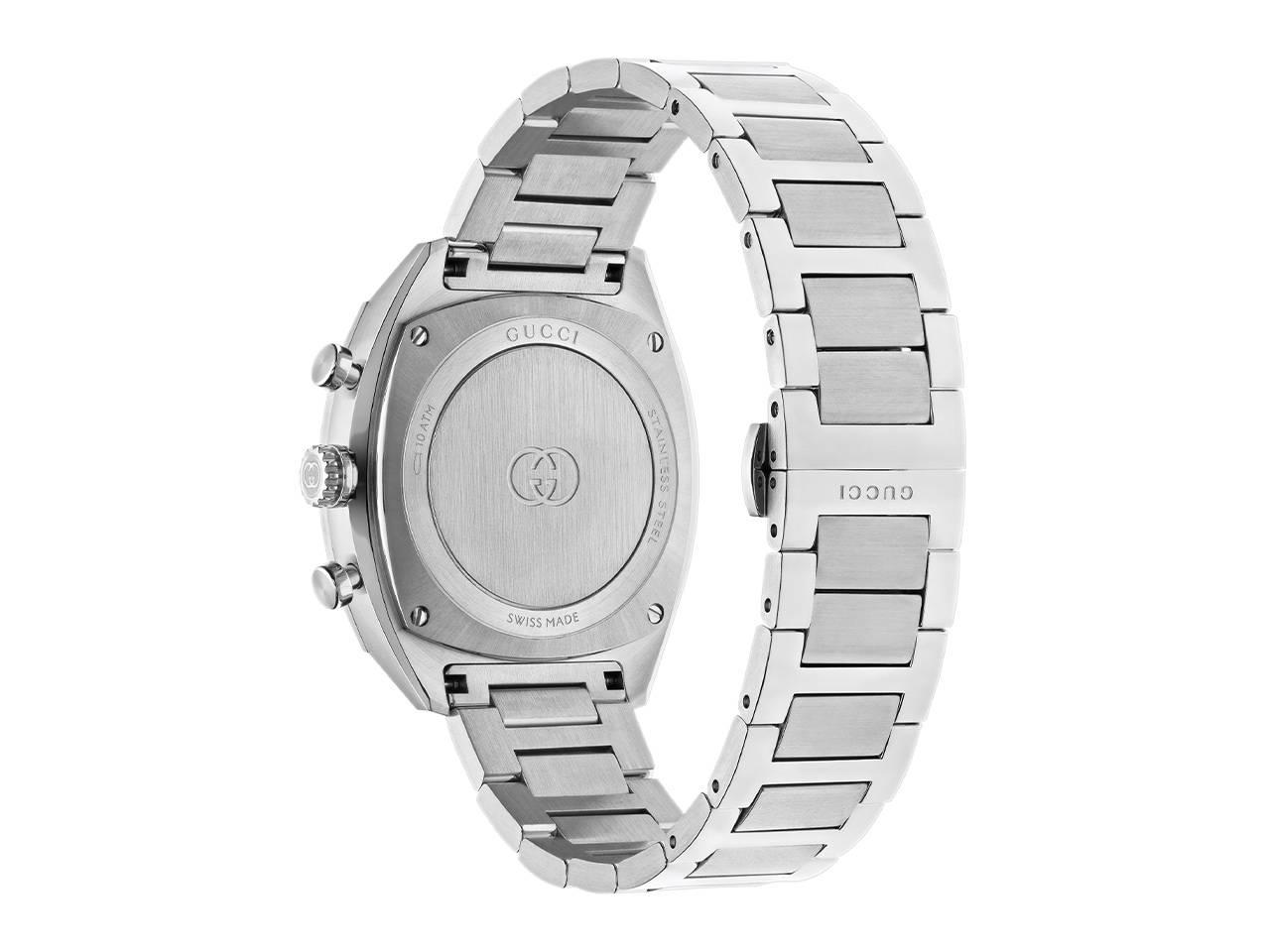 Gucci Interlocking Chronograph Quarz Edelstahl 41mm schwarzes Zifferblatt Metallband YA142316 – Herrenuhren Chronograph aus Edelstahl und Keramik. Das Gehäuse ist rund und silber. Das Edelstahlarmband ist silber. Das Zifferblatt ist ein Index in schwarz. – Ansicht 2