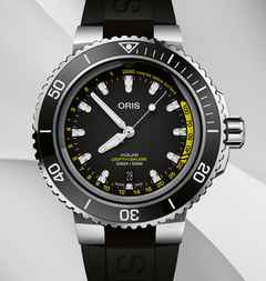 Oris Aquis Depth Gauge Automatik Edelstahl 46mm schwarzes Zifferblatt schwarzes Kautschukband – Herrenuhren Uhr mit Datum aus Edelstahl. Das Gehäuse ist rund und silber. Das Kautschuk / Kunststoff / Silikon Armband ist schwarz. Das Zifferblatt ist ein Index in schwarz. – Ansicht 2