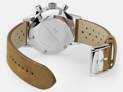 Hamilton American Classic Intra-Matic Chronograph H Handaufzug Edelstahl 40mm blaues Zifferblatt braunes Lederband – Herrenuhren Chronograph aus Edelstahl. Das Gehäuse ist rund und silber. Das Lederarmband ist braun. Das Zifferblatt ist ein Index in blau. – Ansicht 3