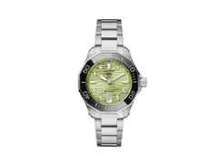 TAG Heuer Aquaracer Professional 300 Date Automatik Edelstahl 36mm pastellgrünes Zifferblatt mit Brillanten Metallband – Damenuhren Uhr mit Datum aus Edelstahl und Keramik. Das Gehäuse ist rund und silber. Das Edelstahlarmband ist silber. Das Zifferblatt ist ein Index in grün.
