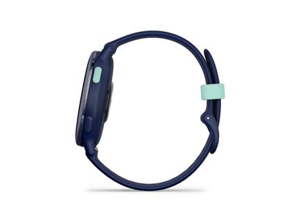 Garmin vívoactive 5 faserverstärktes Polymer marineblau 42mm marineblaues Kautschukband – Damenuhren Uhr Multifunktion aus eloxiertes Aluminium, Kautschuk, Kunststoff und PVD beschichtet. Das Gehäuse ist rund und blau. Das Kautschuk / Kunststoff / Silikon Armband ist blau. Der Zifferblatt ist digital. – Ansicht 4