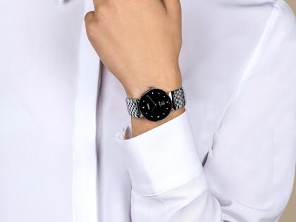 Rado Florence Classic Diamonds Quarz Edelstahl 30 mm schwarz Edelstahlband – Damenuhren Uhr mit Datum aus Edelstahl. Das Gehäuse ist rund und silber. Das Edelstahlarmband ist silber. Das Zifferblatt ist ein Index in schwarz. – Ansicht 6