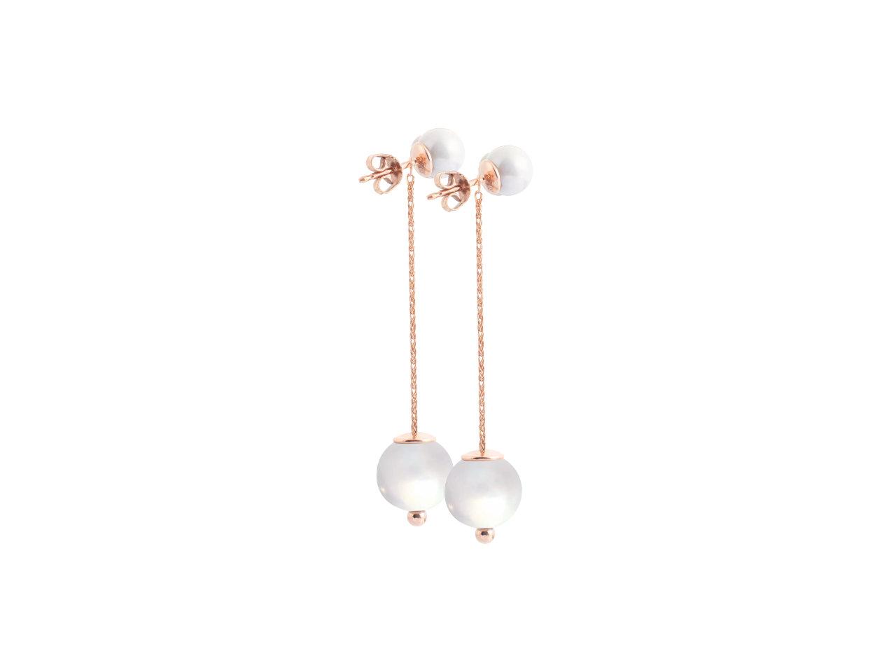 Meissen Pearl Collection  Ohrhänger Roségold mit weißen Porzellankugeln 8mm und 12mm aus Meissener Porzellan® 50 mm – Ohrschmuck Ohrhänger aus 750 Rotgold, Porzellan und und . – Ansicht 2
