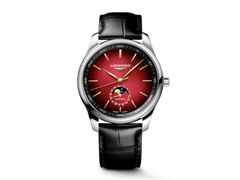 Longines Master Collection Automatik 42 mm  Edelstahl rot Index Lederband "Year of the Horse" Limited Edition – Herrenuhren Uhr mit Datum aus Edelstahl und Leder. Das Gehäuse ist rund und silber. Das Lederarmband Kroko / Alligator ist schwarz. Das Zifferblatt ist ein Index in rot.