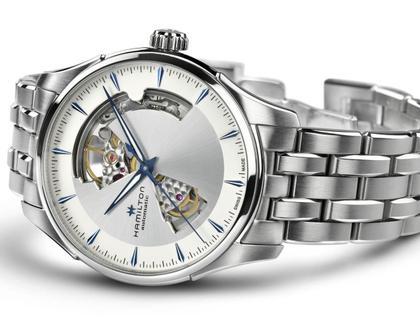 Hamilton Jazzmaster Open Heart Automatik Edelstahl 40mm silbernes Zifferblatt Metallband – Herrenuhren Uhr ohne Datum aus Edelstahl. Das Gehäuse ist rund und silber. Das Edelstahlarmband ist silber. Das Zifferblatt ist ein Index in silber. – Ansicht 3