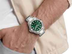 TAG Heuer Aquaracer Professional 200 Solargraph Quarz Edelstahl 40mm grünes Zifferblatt Metallband – Herrenuhren Uhr mit Datum aus Edelstahl. Das Gehäuse ist rund und silber. Das Edelstahlarmband ist silber. Das Zifferblatt ist ein Index in grün. – Ansicht 5