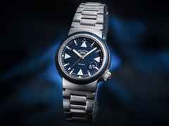 Mühle Glashütte S.A.R. Rescue-Timer Nautikblau Automatik Edelstahl 42mm blaues Zifferblatt Metallband – Herrenuhren Uhr mit Datum aus Edelstahl und Kautschuk. Das Gehäuse ist rund und silber. Das Edelstahlarmband ist silber. Das Zifferblatt ist ein Index in blau. – Ansicht 2