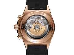 Breitling Chronomat B01 42 Automatik Rotgold silbernes Zifferblatt mit Brillanten 1,30ct schwarzes Kautschukband – Herrenuhren Chronograph aus 750 Rotgold und Kautschuk. Das Gehäuse ist rund und roségold. Das Kautschuk / Kunststoff / Silikon Armband ist schwarz. Das Zifferblatt ist ein Index in silber. – Ansicht 4