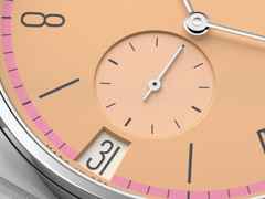 Nomos Glashütte Tangente 38 Datum "175 Years Watchmaking - Pastell" Handaufzug Edelstahl korallfarbenes Zifferblatt graues Textilband Glasboden – Herrenuhren Uhr mit Datum aus Edelstahl. Das Gehäuse ist rund und silber. Das Textilarmband ist grau. Das Zifferblatt ist arabisch Index und orange. – Ansicht 6