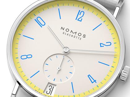 Nomos Glashütte Tangente 38 Datum "175 Years Watchmaking - Lemonbiscuit" Handaufzug Edelstahl cremeweißes Zifferblatt graues Textilband Glasboden – Herrenuhren Uhr mit Datum aus Edelstahl. Das Gehäuse ist rund und silber. Das Textilarmband ist grau. Das Zifferblatt ist arabisch Index und beige. – Ansicht 4