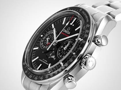 Omega Speedmaster Mondphase Automatik Edelstahl 44mm schwarzes Zifferblatt Metallband – Herrenuhren Chronograph aus Edelstahl und Keramik. Das Gehäuse ist rund und silber. Das Edelstahlarmband ist silber. Das Zifferblatt ist ein Index in schwarz. – Ansicht 2