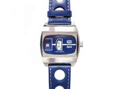 UMF Ruhla Scheibenuhr Automatik mit springender Stunde Edelstahl 41mm blaues Zifferblatt blaues Lederband limitiert – Herrenuhren Uhr ohne Datum aus Edelstahl, Keramik und Leder. Das Gehäuse ist tonneauform und silber. Das Lederarmband ist blau. Das Zifferblatt ist digital und blau.