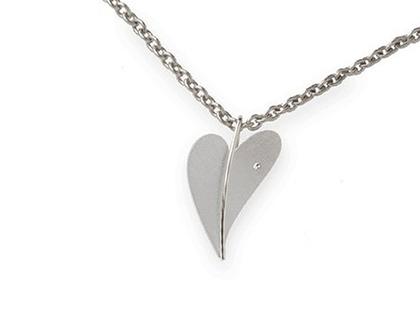 Ernstes Design Set 02 Edelstahl Herzanhänger Größe 1 klein Brillant – Anhänger Anhänger mit Besatz aus Edelstahl.