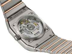 Rado Anatom Automatik Keramik 32,5mm graues Zifferblatt graues Keramikband – Damenuhren Uhr mit Datum aus Edelstahl, Keramik und PVD beschichtet. Das Gehäuse ist rechteckig und grau. Das Keramikarmband ist grau. Das Zifferblatt ist ein Index in grau. – Ansicht 4