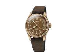 Oris Big Crown Pointer Date Automatik Bronze 40mm braunes Zifferblatt braunes Lederband – Herrenuhren Uhr mit Datum aus Bronze und Edelstahl. Das Gehäuse ist rund und roségold. Das Lederarmband ist braun. Das Zifferblatt ist arabisch und braun.