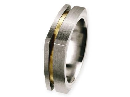 Ernstes Design Ring Nr. 301 R98 – Ringe Ring aus Edelstahl, 750 Gelbgold und und .