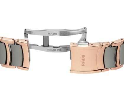 Rado Centrix Diamonds Automatik Edelstahl Roségold-PVD 35mm weißes Zifferblatt mit Brillanten Metallband – Damenuhren Uhr mit Datum aus Edelstahl, Keramik und PVD beschichtet. Das Gehäuse ist rund und roségold. Das Keramikarmband ist grau. Das Zifferblatt ist ein Index in weiß. – Ansicht 5