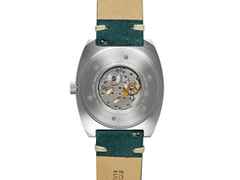UMF Ruhla TV Gehäuse Handaufzug Edelstahl 41mm anthrazitfarbenes Zifferblatt graues Lederband limitiert – Herrenuhren Uhr ohne Datum aus Edelstahl, Keramik und Leder. Das Gehäuse ist tonneauform und silber. Das Lederarmband ist grau. Das Zifferblatt ist ein Index in grau. – Ansicht 2