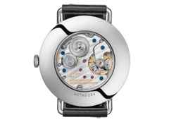 Nomos Glashütte Metro Datum Gangreserve Handaufzug Edelstahl 37mm weißes Zifferblatt schwarzes Lederband – Herrenuhren Uhr mit Datum aus Edelstahl. Das Gehäuse ist rund und silber. Das Lederarmband ist schwarz. Das Zifferblatt ist arabisch Index und silber. – Ansicht 3