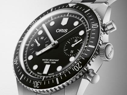 Oris Divers Sixty-Five Chronograph Automatik Edelstahl 40mm schwarzes Zifferblatt Metallband – Herrenuhren Chronograph aus Edelstahl. Das Gehäuse ist rund und silber. Das Edelstahlarmband ist silber. Das Zifferblatt ist ein Index in schwarz. – Ansicht 2