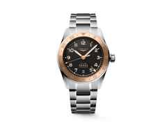 Longines Spirit Zulu Time 1925 Automatik Edelstahl 39mm schwarzes Zifferblatt Metallband – Herrenuhren Uhr mit Datum aus 750 Rotgold und Edelstahl. Das Gehäuse ist rund und silber. Das Edelstahlarmband ist silber. Das Zifferblatt ist arabisch Index und schwarz.