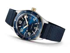 Glashütte Original SeaQ Automatik Edelstahl 40mm blaues Zifferblatt blaues Textilband – Herrenuhren Uhr mit Datum aus 750 Gelbgold, Edelstahl und Keramik. Das Gehäuse ist rund und silber-gelbgold. Das Textilarmband ist blau. Das Zifferblatt ist arabisch Index und blau. – Ansicht 2