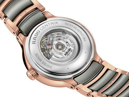 Rado Centrix Diamonds Automatik Edelstahl Roségold-PVD 30,5mm weißes Zifferblatt Metallband – Damenuhren Uhr mit Datum aus Edelstahl, Keramik und PVD beschichtet. Das Gehäuse ist rund und roségold. Das Keramikarmband ist grau. Das Zifferblatt ist ein Index in weiß. – Ansicht 4