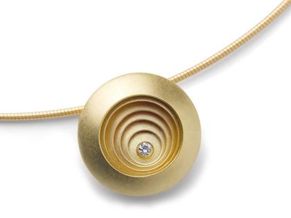 Circulus Anhänger Gelbgold mit Brillant – Halsschmuck Anhänger mit Besatz aus 750 Gelbgold.