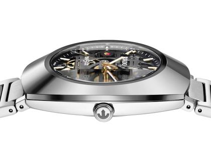 Rado DiaStar Original Skeleton Automatik Edelstahl 38mm skelettiertes Zifferblatt Metallband – Herrenuhren Uhr ohne Datum aus Edelstahl und Keramik. Das Gehäuse ist oval und silber. Das Edelstahlarmband ist silber. Das Zifferblatt ist ein Index in grau. – Ansicht 3