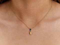 Nanis Dancing in the Rain Azure Collier Gelbgold London Blue Topas – Halsschmuck Collier aus 750 Gelbgold. – Ansicht 3