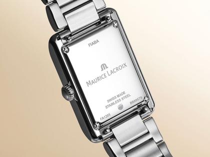 Maurice Lacroix Fiaba Square Quarz Edelstahl 24x34mm silbernes Zifferblatt Metallband – Damenuhren Uhr ohne Datum aus Edelstahl. Das Gehäuse ist rechteckig und silber. Das Edelstahlarmband ist silber. Das Zifferblatt ist römisch und silber. – Ansicht 3
