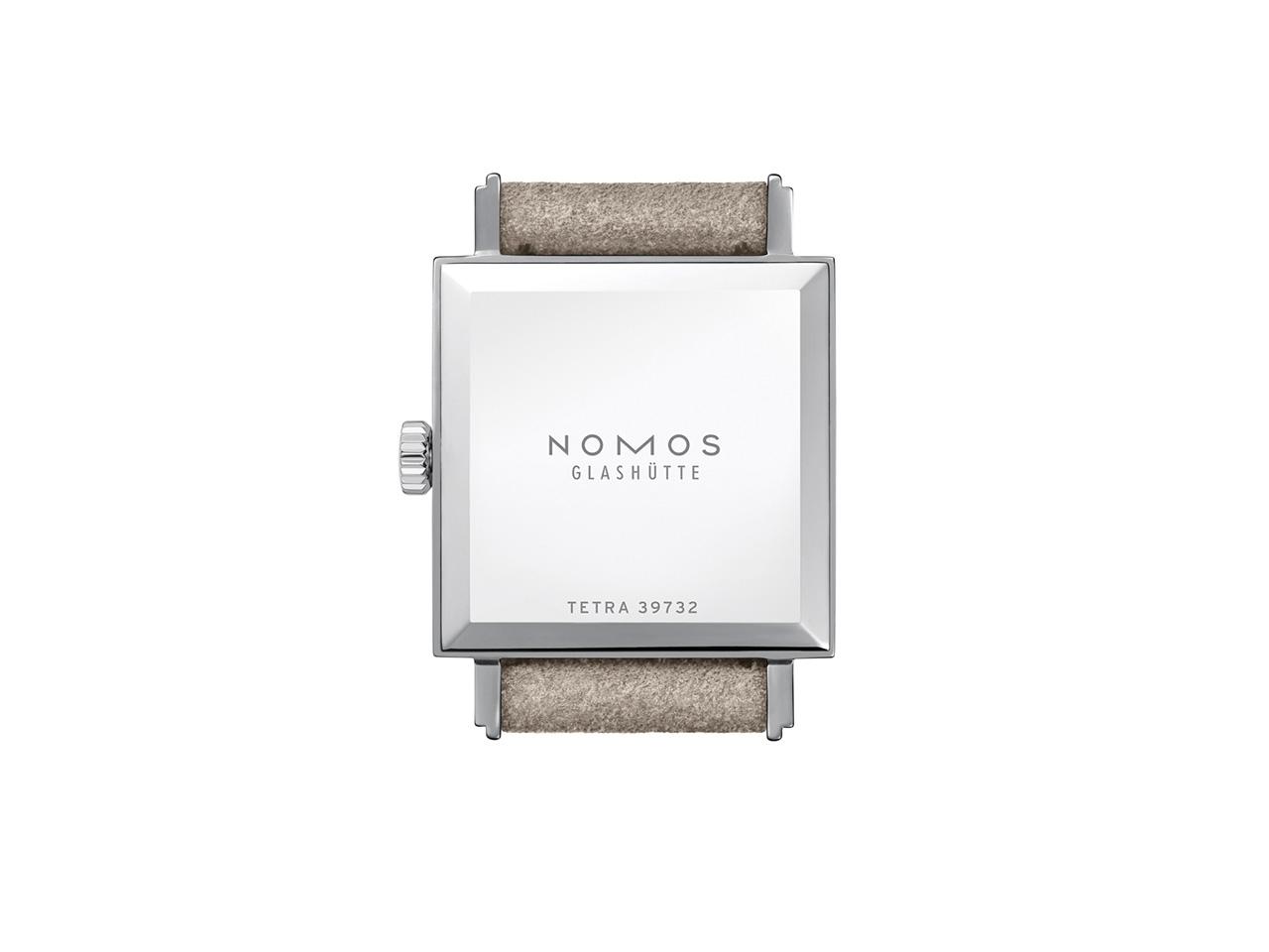 Nomos Glashütte Tetra 27 Champagner Handaufzug Edelstahl 27mm beiges Zifferblatt braunes Lederband – Damenuhren Uhr ohne Datum aus Edelstahl. Das Gehäuse ist quadratisch und silber. Das Lederarmband ist beige. Das Zifferblatt ist arabisch Index und beige. – Ansicht 4