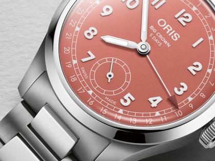 Oris Big Crown Pointer Date Calibre 403 Automatik Edelstahl 40mm rosa Zifferblatt Metallband – Herrenuhren Uhr mit Datum aus Edelstahl. Das Gehäuse ist rund und silber. Das Edelstahlarmband ist silber. Das Zifferblatt ist arabisch und rosa. – Ansicht 4