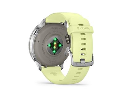 Garmin Venu 4 Quarz Edelstahl und Polymer 45mm digitales Zifferblatt gelbes Silikonband – Herrenuhren Uhr Multifunktion aus Edelstahl und Faserverstärktes Polymer. Das Gehäuse ist rund und silber. Das Kautschuk / Kunststoff / Silikon Armband ist gelb. Das Zifferblatt ist digital und schwarz. – Ansicht 4