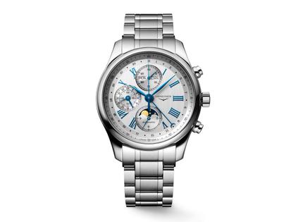 Longines Master Collection Chronograph Mondphase Automatik Edelstahl 42mm silbernes Zifferblatt Metallband – Herrenuhren Chronograph aus Edelstahl. Das Gehäuse ist rund und silber. Das Edelstahlarmband ist silber. Das Zifferblatt ist römisch und silber.