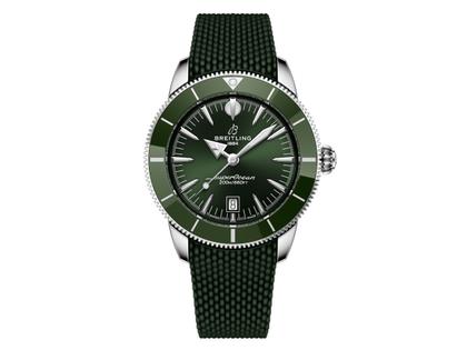Breitling Superocean Heritage B31 Automatik Edelstahl 44mm grünes Zifferblatt grünes Kautschukband – Herrenuhren Uhr mit Datum aus Edelstahl, Kautschuk und Keramik. Das Gehäuse ist rund und silber. Das Kautschuk / Kunststoff / Silikon Armband ist grün. Das Zifferblatt ist ein Index in grün.