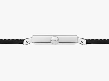 Nomos Glashütte Tetra 27 Duo Handaufzug Edelstahl 27mm weißes Zifferblatt schwarzes Lederband Stahlboden – Damenuhren Uhr ohne Datum aus Edelstahl und Leder. Das Gehäuse ist quadratisch und silber. Das Lederarmband ist schwarz. Das Zifferblatt ist arabisch Index und weiß. – Ansicht 6