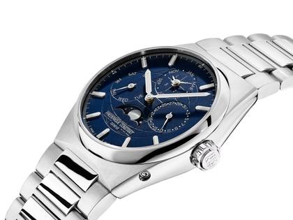 Frederique Constant Highlife Perpetual Calendar Manufacture Automatik Edelstahl 41mm blaues Zifferblatt Metallband – Herrenuhren Uhr mit Kalender aus Edelstahl. Das Gehäuse ist rund und silber. Das Edelstahlarmband ist silber. Das Zifferblatt ist ein Index in blau. – Ansicht 3