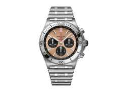 Breitling Chronomat B01 42 Edelstahl braunes Zifferblatt Metallband – Herrenuhren Chronograph aus Edelstahl. Das Gehäuse ist rund und silber. Das Edelstahlarmband ist silber. Das Zifferblatt ist ein Index in roségold.