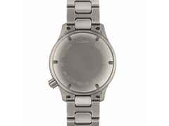 Sinn Spezialuhren T50 GBDR Automatik Titan 41mm schwarzes Zifferblatt Metallband – Herrenuhren Uhr mit Datum aus Bronze und Titan. Das Gehäuse ist rund und bronze. Das Titanarmband ist grau. Das Zifferblatt ist ein Index in schwarz. – Ansicht 2