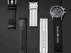 Maurice Lacroix Pontos S Diver Automatik Edelstahl 42mm schwarzes Zifferblatt schwarzes Kautschukband – Herrenuhren Uhr mit Datum aus Edelstahl und Kautschuk. Das Gehäuse ist rund und silber. Das Kautschuk / Kunststoff / Silikon Armband ist schwarz. Das Zifferblatt ist ein Index in schwarz. – Ansicht 6