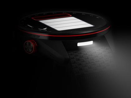 Garmin Approach S72 Titan Schwarz-DLC 47mm digitales Display schwarzes Textilband – Herrenuhren Uhr Multifunktion aus Keramik und Kunststoff. Das Gehäuse ist rund und schwarz. Das Textilarmband ist schwarz. Das Zifferblatt ist digital und schwarz. – Ansicht 6