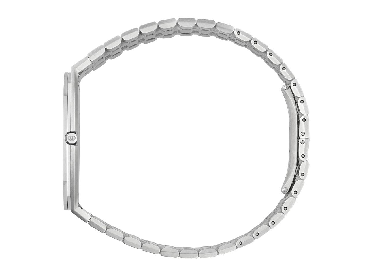 Gucci 25H Quarz Edelstahl 38mm silbernes Zifferblatt Metallband YA163407 – Herrenuhren Uhr ohne Datum aus Edelstahl. Das Gehäuse ist rund und silber. Das Edelstahlarmband ist silber. Das Zifferblatt ist ein Index in silber. – Ansicht 3