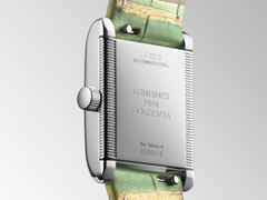 Longines DolceVita   Mini Quarz Edelstahl 22x29mm Brillantbesatz grünes Zifferblatt grünes Lederband – Damenuhren Uhr ohne Datum aus Edelstahl, Leder und vergoldet. Das Gehäuse ist rechteckig und silber. Das Lederarmband Kroko / Alligator ist grün. Das Zifferblatt ist römisch und grün. – Ansicht 4