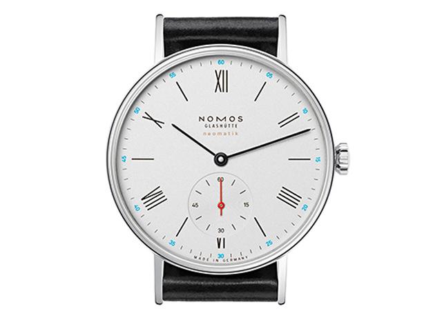 Nomos Glashütte Ludwig neomatik 36 Automatik Edelstahl weißes Zifferblatt schwarzes Lederband – Damenuhren Uhr ohne Datum aus Edelstahl. Das Gehäuse ist rund und silber. Das Lederarmband ist schwarz. Das Zifferblatt ist römisch Index und weiß. – Ansicht 4