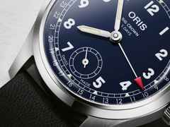 Oris Big Crown Pointer Date  Calibre 403 blaues Zifferblatt schwarzes Lederband – Herrenuhren Uhr mit Datum aus Edelstahl. Das Gehäuse ist rund und silber. Das Lederarmband ist schwarz. Das Zifferblatt ist arabisch und blau. – Ansicht 2
