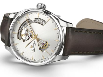 Hamilton Jazzmaster Open Heart Automatik Edelstahl 40mm silbernes Zifferblatt braunes Lederband – Herrenuhren Uhr ohne Datum aus Edelstahl und Leder. Das Gehäuse ist rund und silber. Das Lederarmband ist braun. Das Zifferblatt ist ein Index in silber. – Ansicht 3