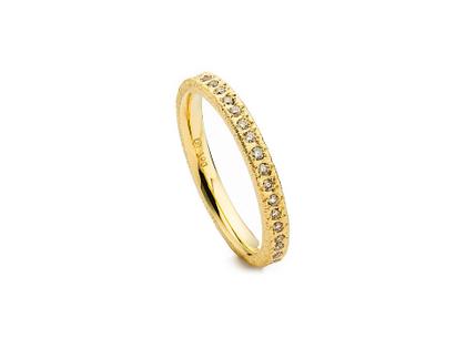 Brigitte Adolph Jewellery Design Figaro Memoire-Ring Gelbgold 2,9mm mit Brillanten 0,300ct champagner – Ringe Ring mit Besatz in gelbgold und aus 750 Gelbgold.